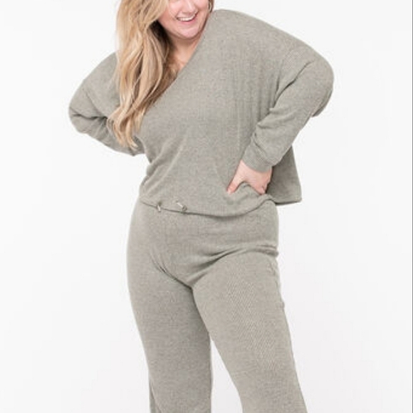 Ricki's | COZY RIBBED DOLMAN SLEEVE TOP - Picture 2 of 4